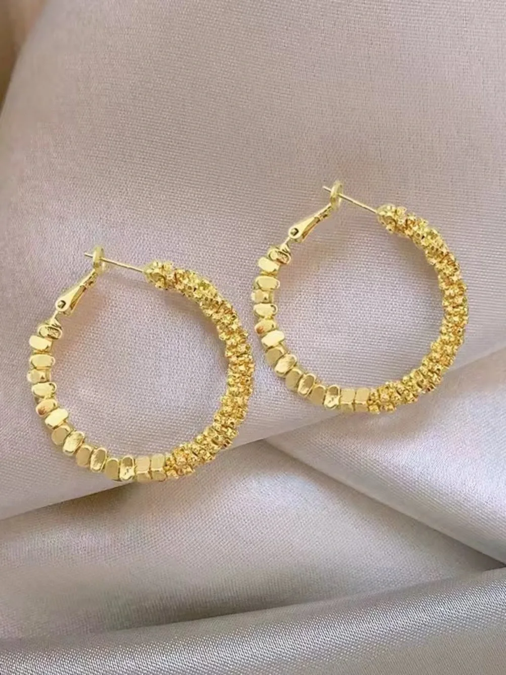 *** Exquisite Classic Gold Crystal Hoop Earrings - Women Jewelry
